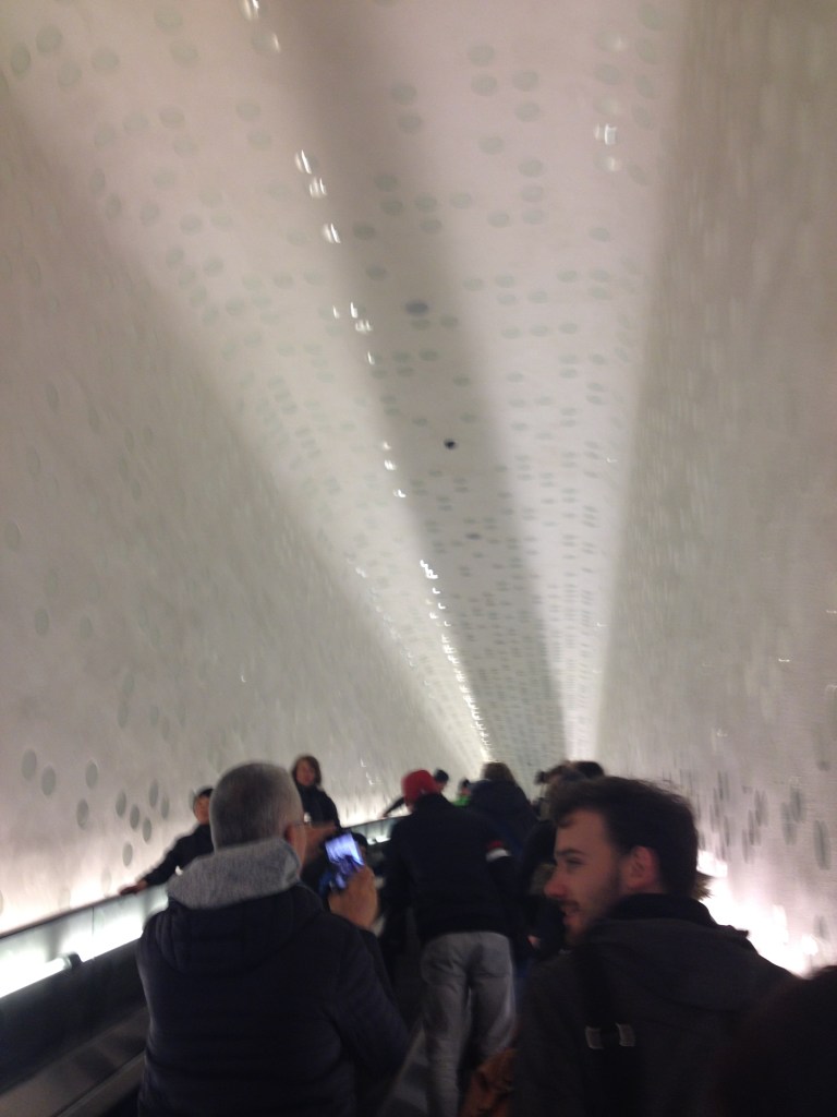 Per Rolltreppe nach oben