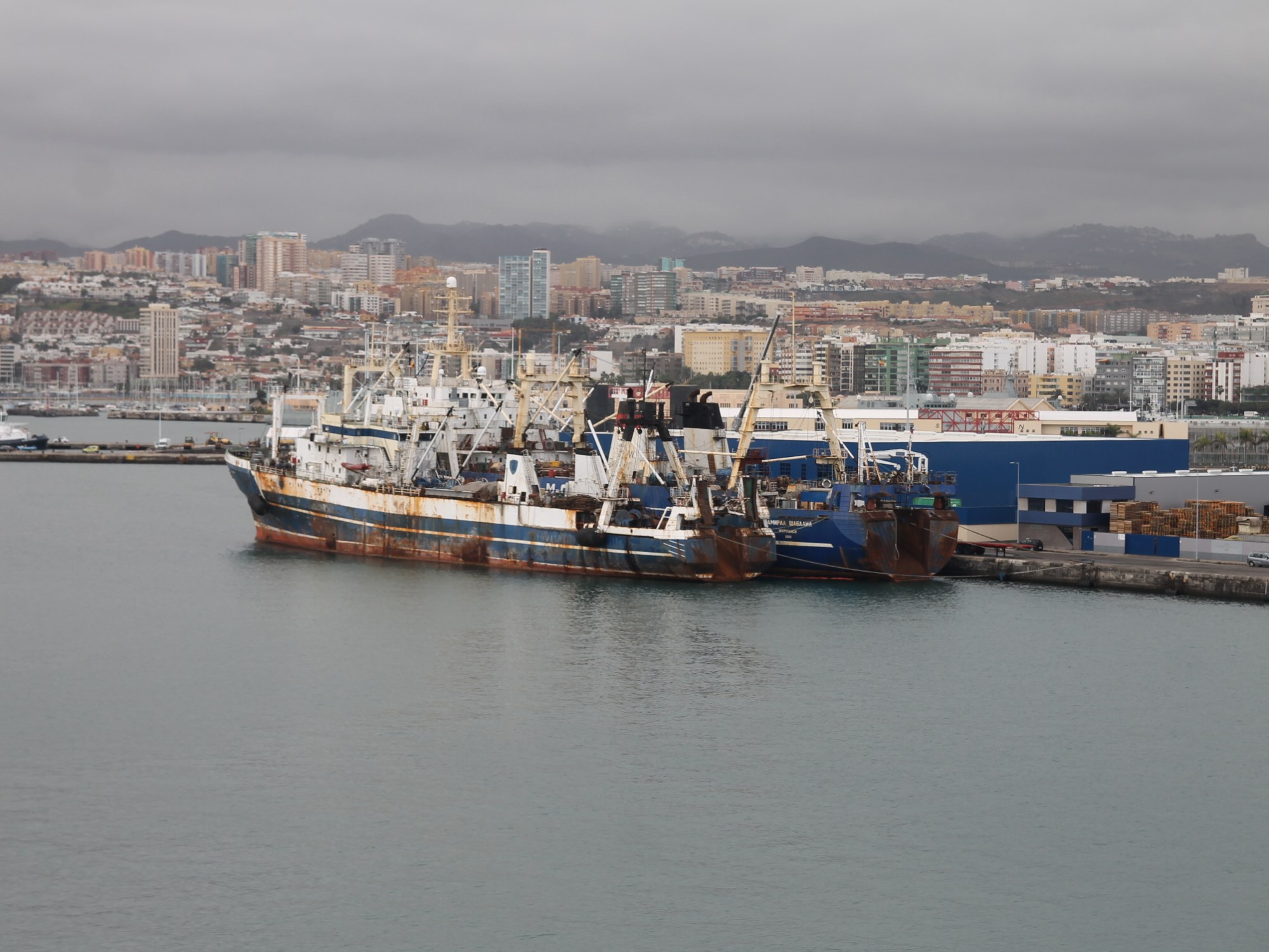 Der TÜV scheint hier abgelaufen, doch diese russichen Trawler fischen noch