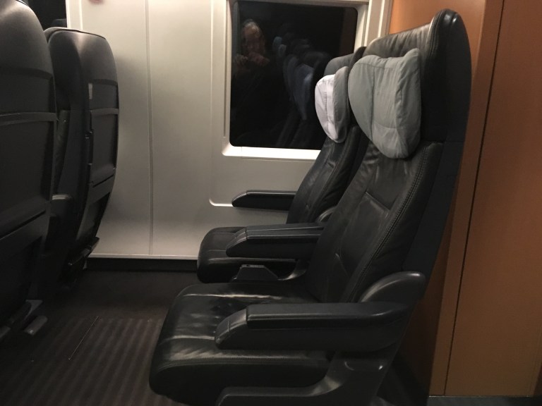 1. Klasse Großraumbereich im ICE International