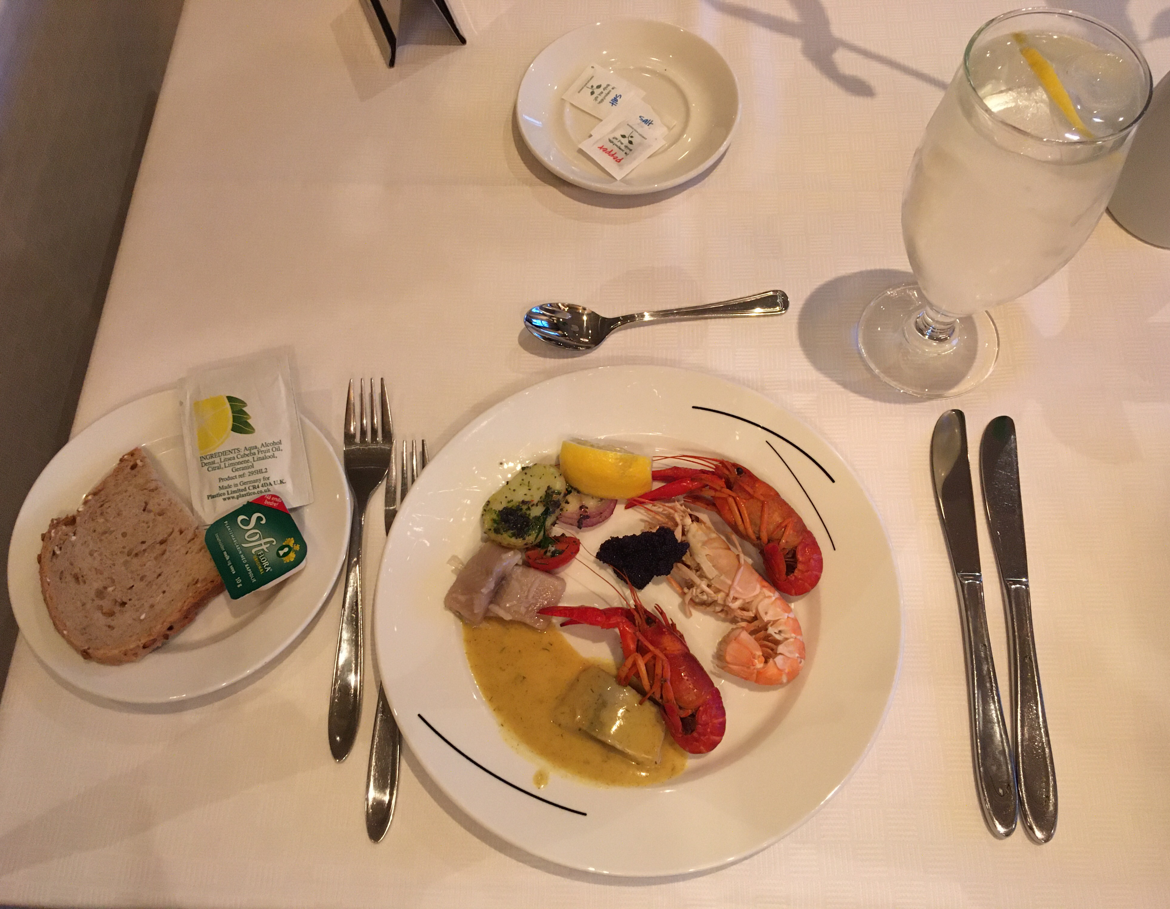 Ferry cruise Kiel - Oslo Dinner Grand Buffet restaurant