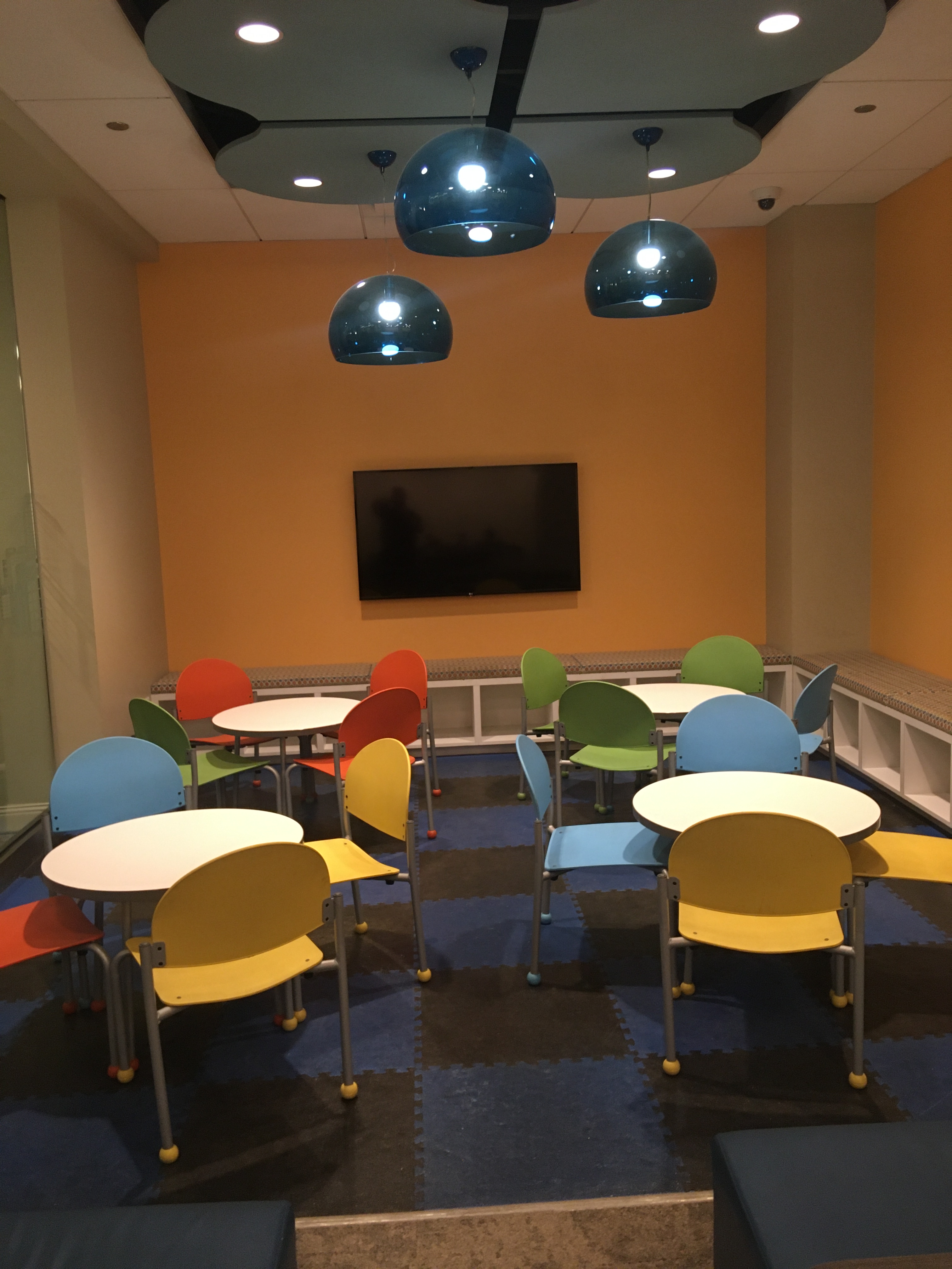 Amtrak Metropolitan Lounge Chicago Union Station