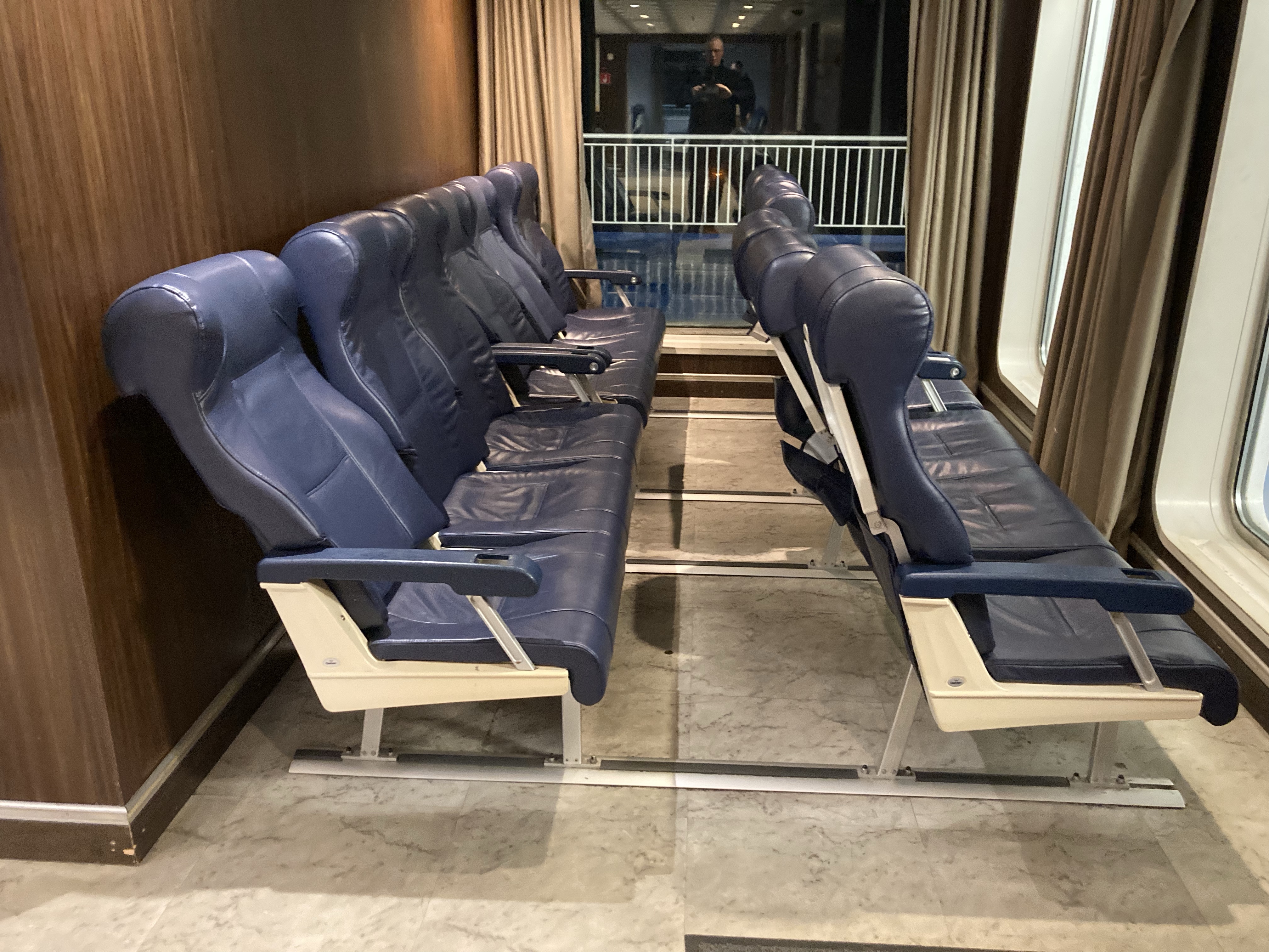 Ferry Finnstart Pullmann seats