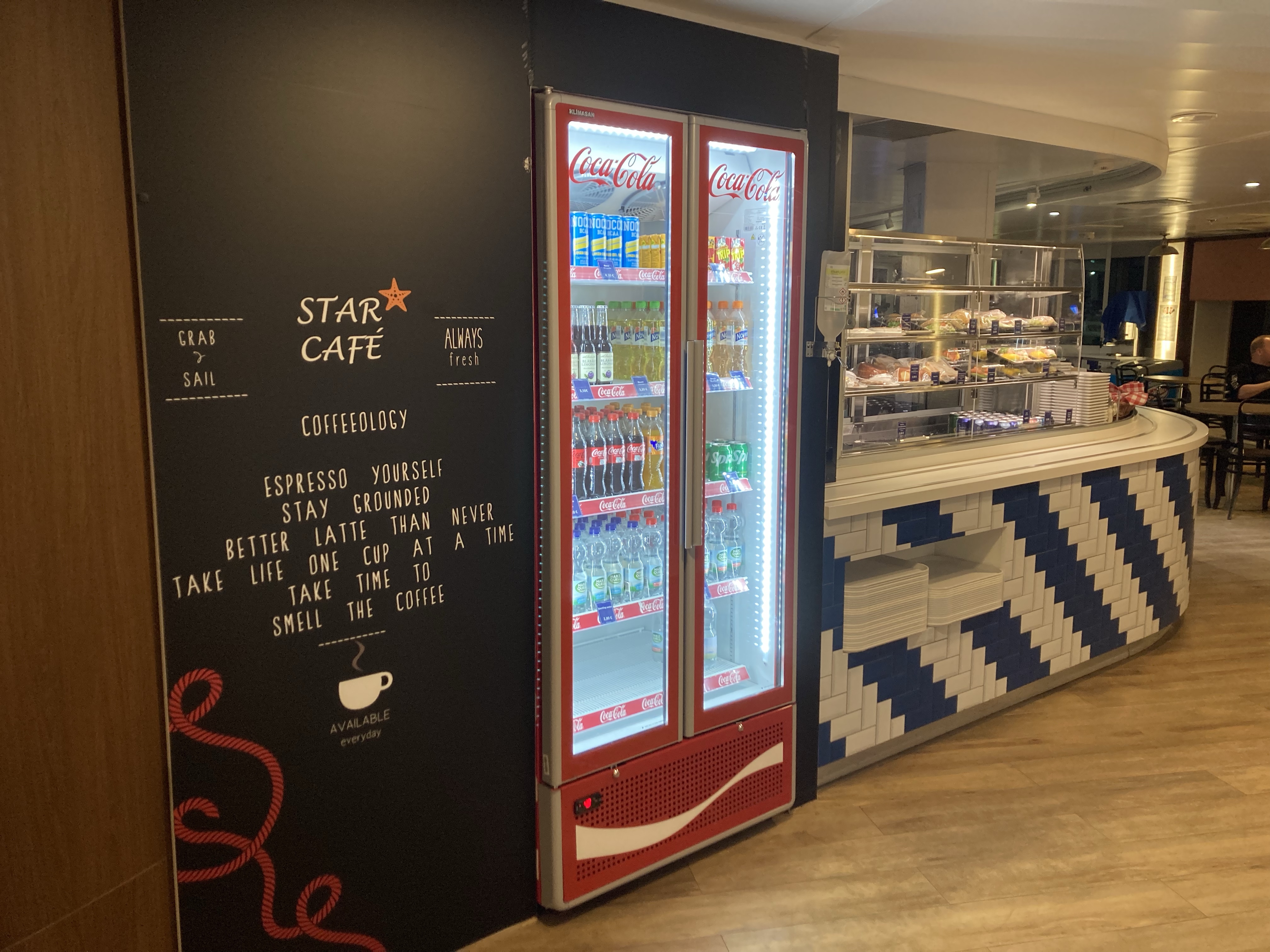 Ferry Finnstart Café