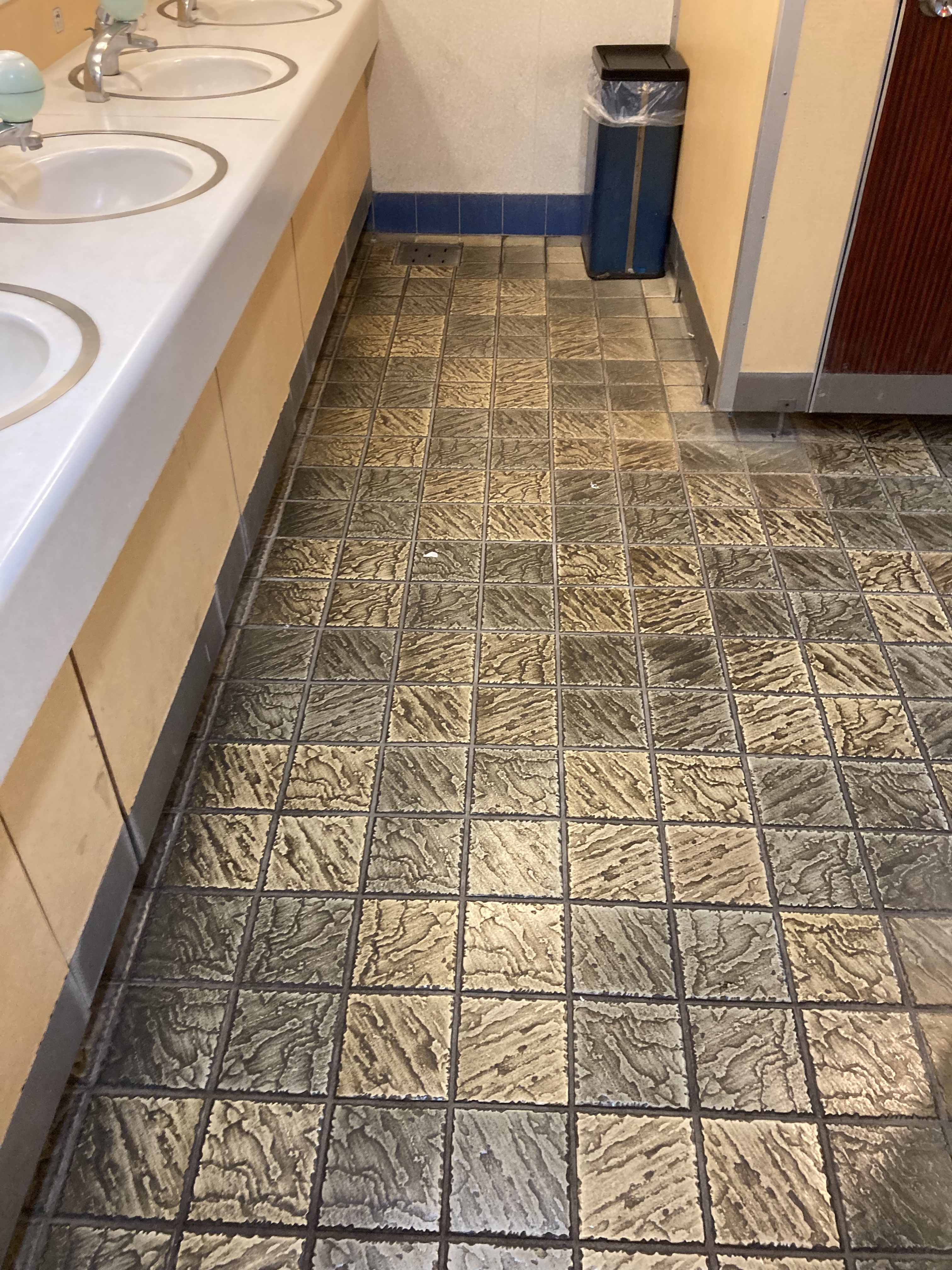 Ferry Akebono (A Line Ferries) shared bathrooms