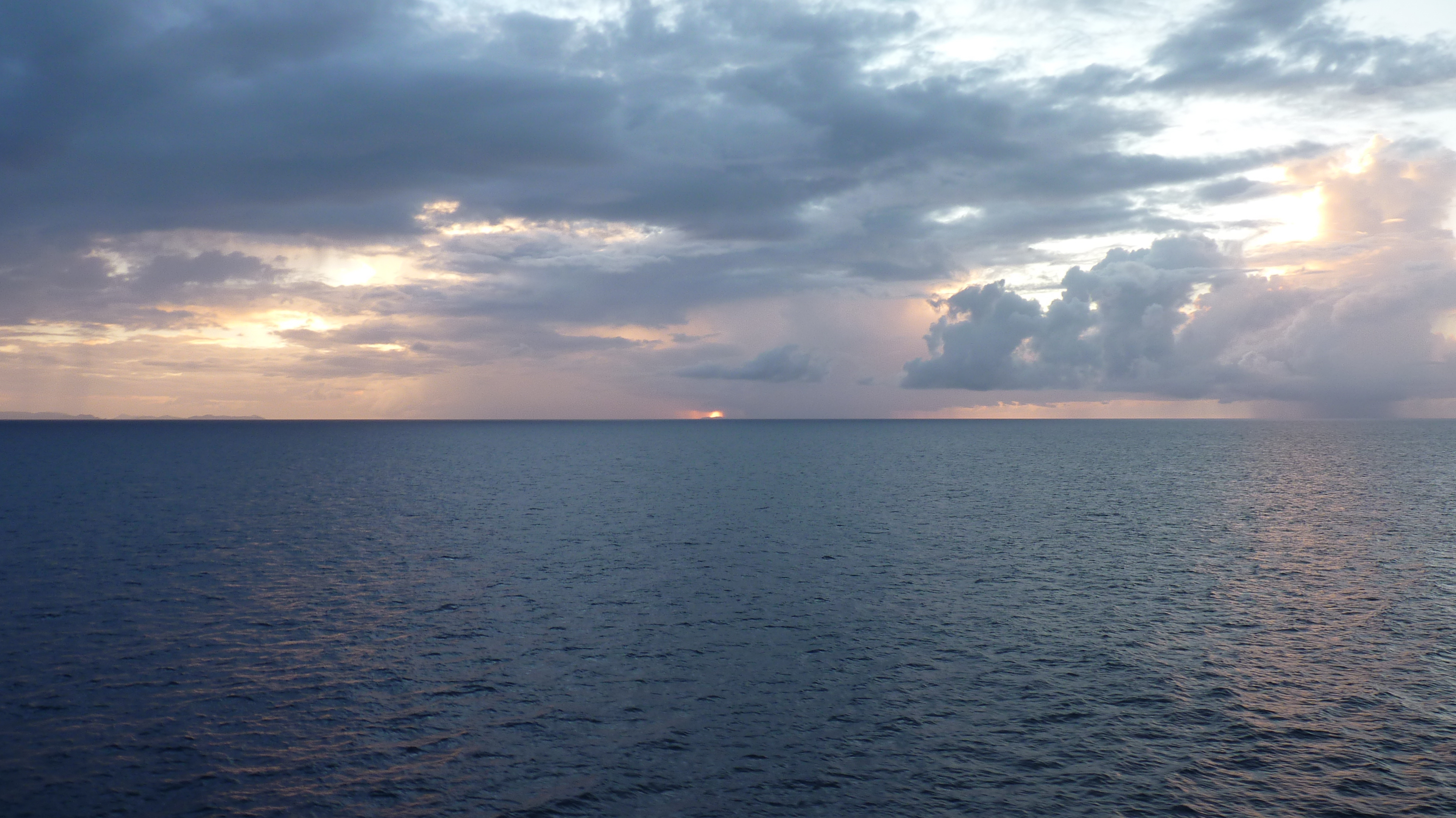 Ferry Akenbono approaching Naha