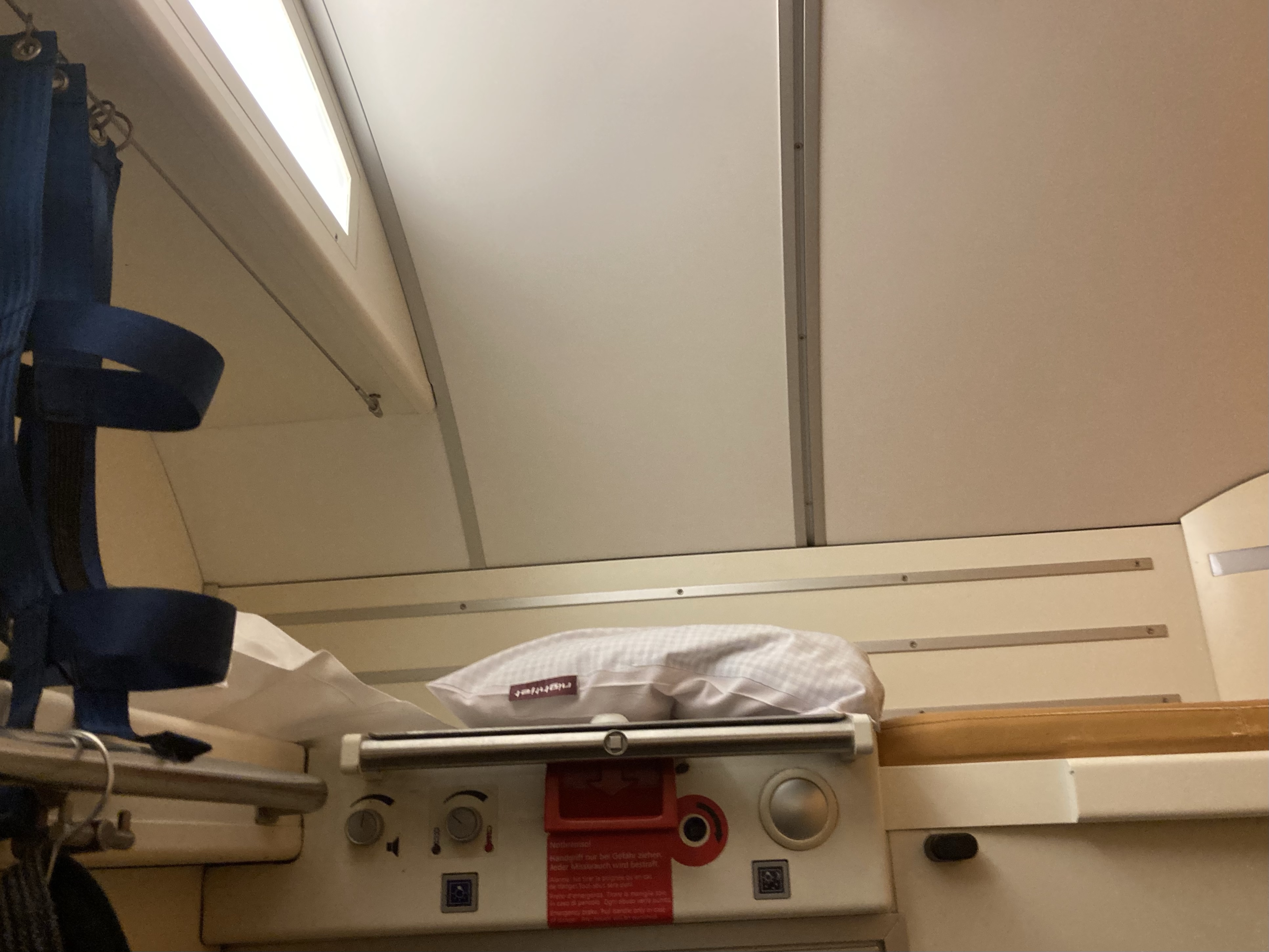 NJ 408 2nd class sleeping compartment