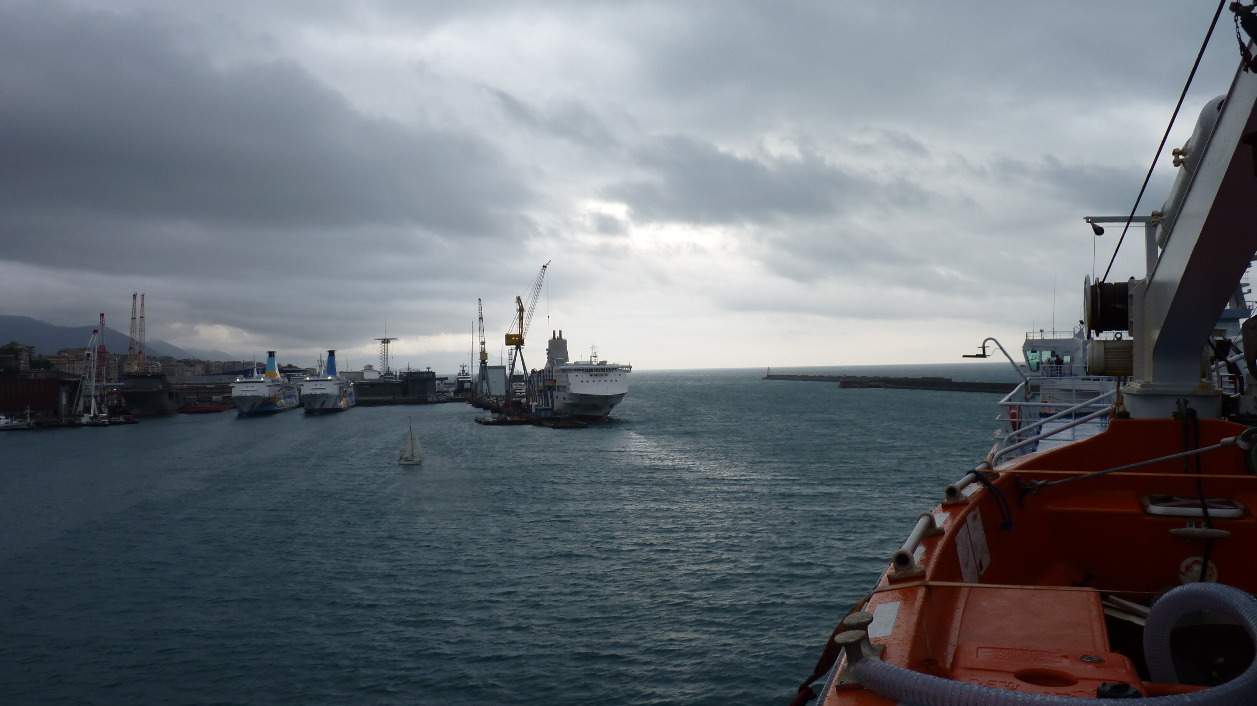GNV Sirio leaving the Port of Genua