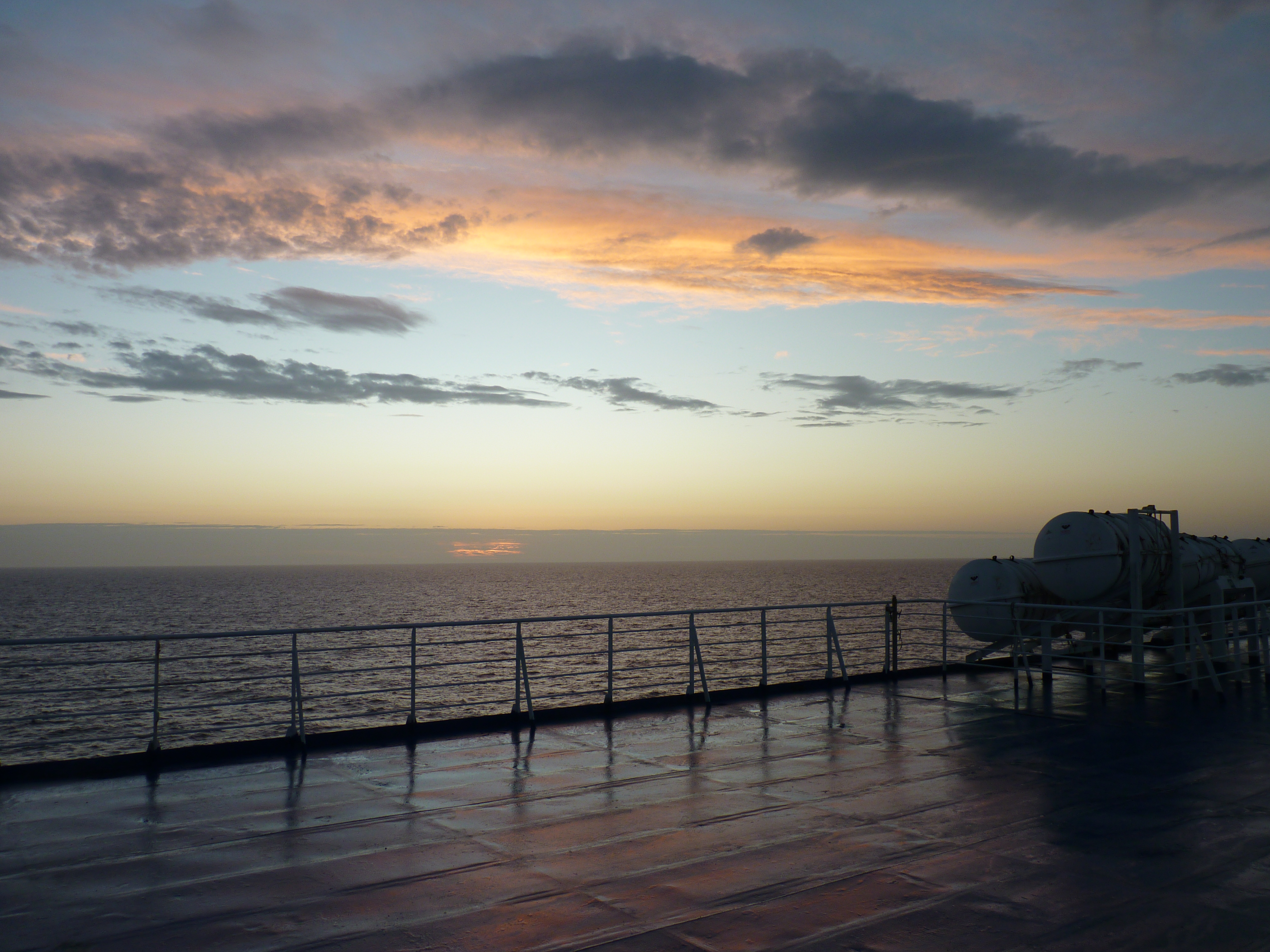 Sunrise en route to Tunesia