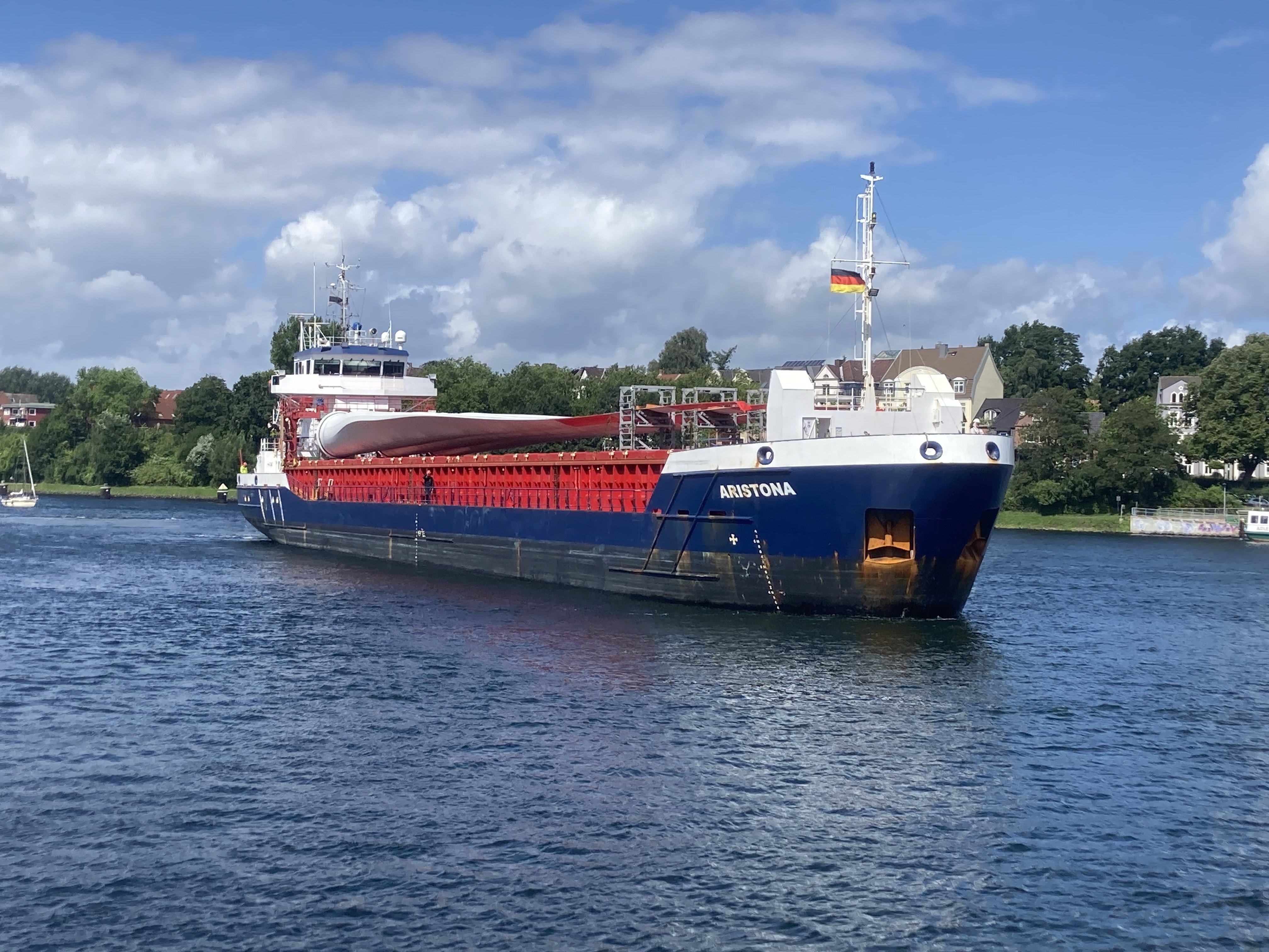 Ships in the Kiel lock